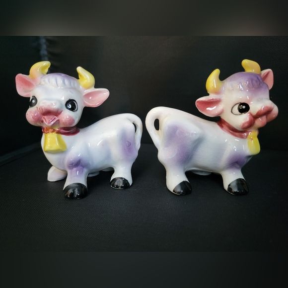 Vintage collectible cow with bells set: suger, creamer, salt & pepper shakers - Picture 9 of 16